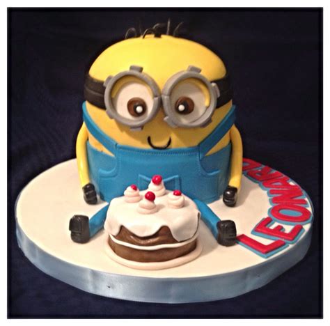 Wie einfach geht die minion geburtstagstorte? Minions cake # my first minions# desperable me# le torte ...