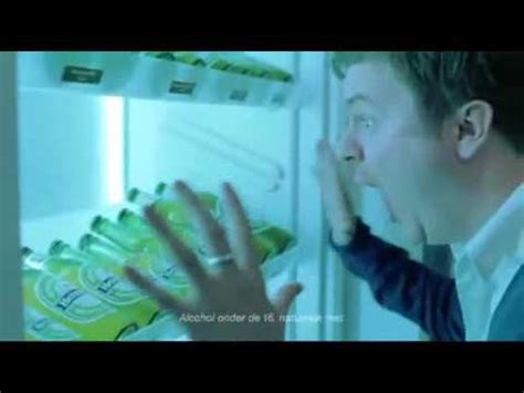 Heineken bier beer kühlschrank magnet neu newyork bieröffner flaschenöffner. Heineken Werbung Begehbarer Kühlschrank - YouTube
