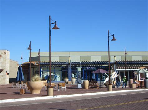 South boulder mall is a conglomeration of sporting goods stores, coffee shops, breakfast joints, and one heck of a brewery. 29th Street Mall | Boulder新開的mall，來小逛一下 | Sophia Chu | Flickr