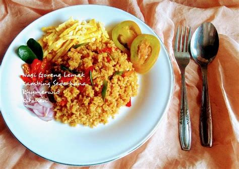 Tampilannya yang cukup sederhana dan kelihatan jadul, namun rasanya sangat gurih dengan campuran ikan teri. Foto Nasi Goreng Sederhana : Nasi Goreng | Recept | WW ...