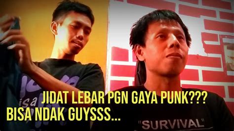 1 menyesuaikan gaya rambut dengan bentuk wajah. MODEL RAMBUT BUAT JIDAT LEBAR - YouTube