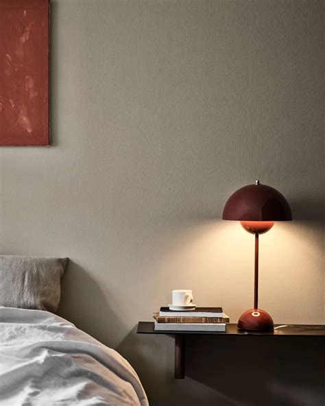 Louis poulsen arne jacobsen aj table lamp replica lights australia metro free delivery best collection price guarantee designer table lamp floor lamp and pendant lighting. Flowerpot Table Lamp replica(이미지 포함) | 제품 디자인, 침실 조명, 인테리어