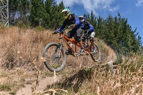A tandem partnership is when two people meet for mutual language practice. Tandem Madness - specializedphotog - Mountain Biking Pictures - Vital MTB