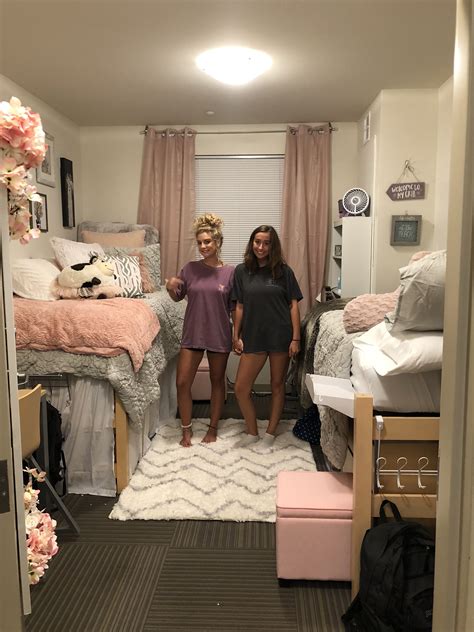 College dorm room storage options are designed to take up the least possible space. Pin by gabbie on dorm rooom | Girls dorm room, College ...