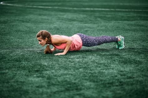 Perform effective abdominal crunches at any fitness level with the ab roller evolution. Nak Perut Kempis Kena Buat 8 Senaman Ini. Konsisten ...