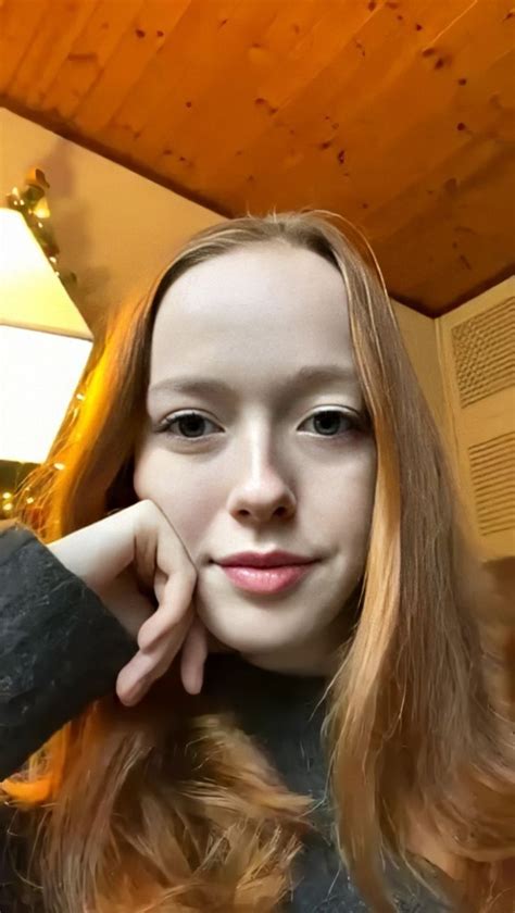 O vídeo também conta com participação de mcnulty confira Amybeth Mcnulty, 2021