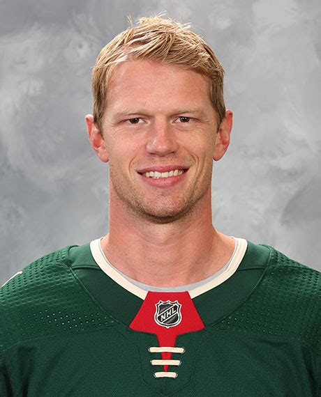 Now playing with the minnesota wild. Spielerportrait von Eric Staal - Minnesota Wild