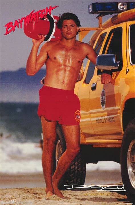 David hasselhoff s'est rendu sur le plateau du film alerte à malibu, adapté de la série dont il était le héros dans les années 90. David Hasselhoff révèle le secret des ralentis d'Alerte à ...