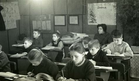Урок в советской школе в 1964 году (metkere.com)