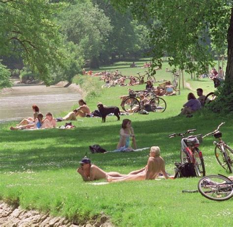 Einfach spazieren oder auf der wiese die seele baumeln lassen. Münchner Streitfrage: Mehr Zucht und Ordnung im Englischen ...