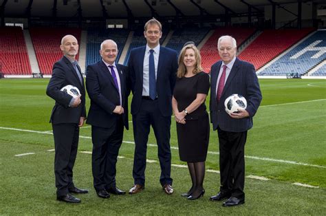 It started with fleck coming out onto the field dressed in full pads. Drinkaware partners with Walking Football Scotland | The ...