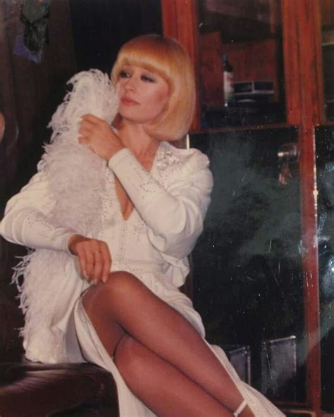 Qui troverai informazioni sulla vita privata e professsionale della grande raffaella carrà. Raffaella Carrà | Chanteur