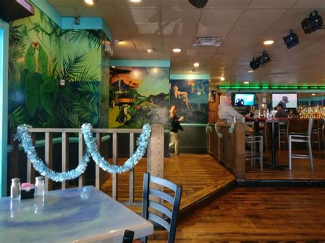 Begin your search by entering an address, city, state or zip code into the search box. Big Lick Tropical Grill - LYH - Lynchburg Tourism