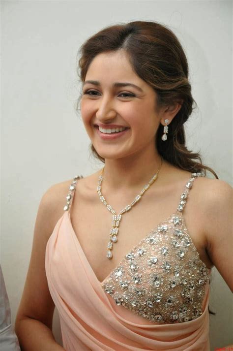 South telugu tamil heroine sayyeshaa saigal tollywood kollywood actress sayyeshaa saigal in saree unseen rare (sayesha saigal) latest new recent hd hq cute beautiful hot glamorous. Actress Sayyeshaa Saigal Photo Gallery - cinepunch.in