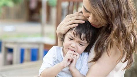 Tak perlu memaksakan mengambil keputusan saat pikiran sedang kusut. Moms, Begini Cara Tenangkan Anak Nangis dan Tantrum! | Enervon