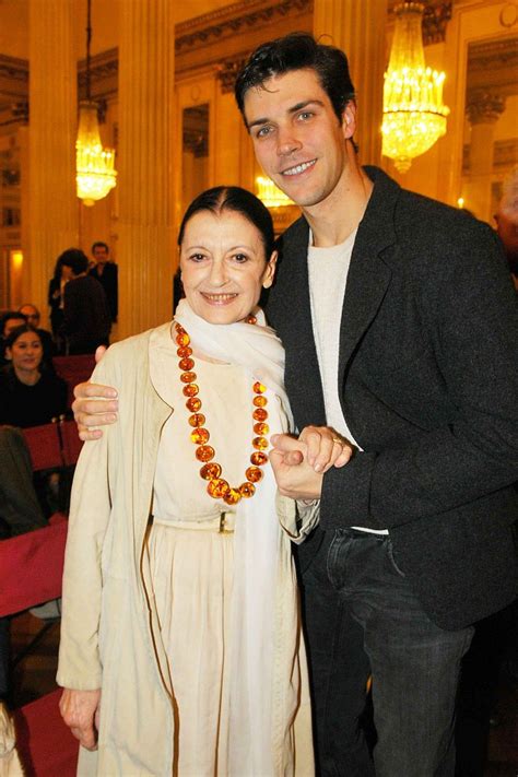 Carla fracci col marito beppe menegatti. Carla Fracci, Con la star della danza Roberto Bolle alla ...