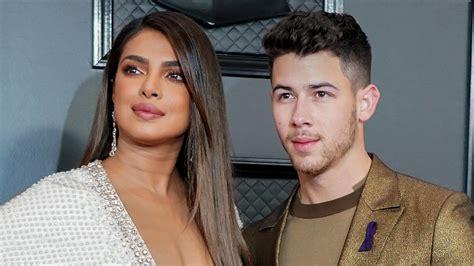 Jul 01, 2021 · priyanka chopra took to the gram a slew of stylish pictures from her visit to the rock and roll hall of fame in ohio with her mother, dr madhu chopra. Priyanka Chopra: Nick Jonas' Frau mit verdächtig weiter ...