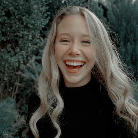 Know famedstar miranda mckeon info such as her biography, wiki, body statistics, height, weight miranda mckeon is an american famed star who is best known for her minor role as josie pye on the. miranda mckeon icons | Tumblr
