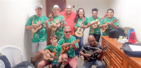 Zeca pagodinho & paulão 7 cordas cantam rugas, de nelson cavaquinho, no terraço do prédio do confira a entrevista com o diretor musical e maestro de zeca pagodinho, paulão sete cordas. Casa da Cultura BaixadaPAULÃO 7 CORDAS EXALTA ALTO ASTRAL ...