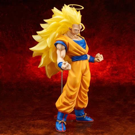 Dragon ball z lets you take on the role of of almost 30 characters. Dragon Ball Z Gigantic Series Goku (Super Saiyan 3) Exclusive