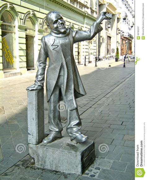 Star of a new golden ajax generation between two nations. Statue Bratislava, Slowakei Schone Naci Redaktionelles ...