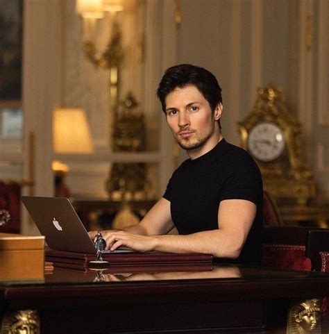Tentunya bagi kalian yang penasaran. Pavel Durov, CEO Telegram Yang Gantengnya Memblokir Hati Wanita | Plus.Kapanlagi.com