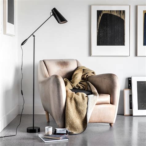 Birdy is a table, wall and floor lamp series designed in 1952, in a modernist style. Buy the Birdy Floor Lamp by Northern Lighting