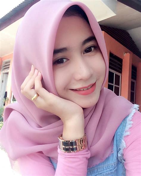 Janda cantik muslimah / janda muslimah mojokerto cari jodoh | kecantikan, jilbab. Janda Muslimah Cantik Brebes | Beautiful hijab, Beautiful ...