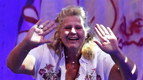 Exklusive clips und fabelhafte einblicke in die sendung. Promi Big Brother 2018: Siegerin Silvia Wollny ist ...