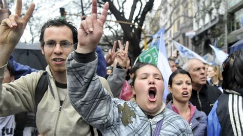 La expresidenta de argentina cristina fernández de kirchner ha denunciado este martes la incautación. El impresionante velorio de Néstor Kirchner, desde los ojos de MDZ - MDZ Online
