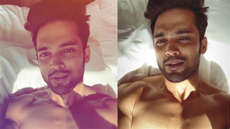 Hot scene in bedroom if you like the video don't forget to share with others & also share your views. Parth Samthaan's hot shirtless bedroom moment gets leaked ...