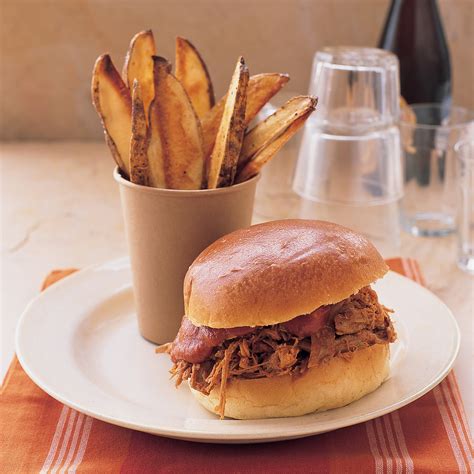 Spanish settlers first brought the art of smoking meats to the americas with so many variations in rubs, sauces, cooking times, and side dishes, pulled pork is one of our favorite meals. Pulled Pork Side Dishes Ideas : The Best Healthy Sides ...