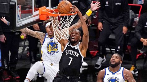 In prezent el evolueaza in nba, ca atacant stanga. Kevin Durant returns in grand style as Brooklyn Nets open ...