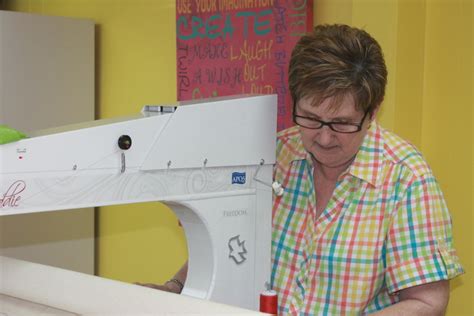 Some do not charge domestic customers for exterminating pests. How much to charge when longarm quilting for others | APQS