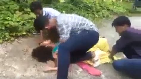 Jun 11, 2021 · the latest tweets from @indoviralhot18 Viral video: 3 men gang rape girl in Kerala or is it just ...