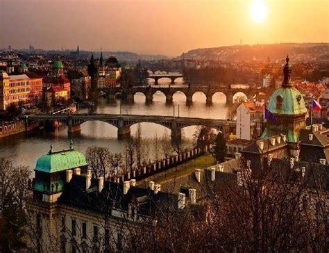 Çek cumhuriyeti orta avrupa'nın değerli ülkelerinden biridir. Çek Cumhuriyeti: Yaşamaya değer bir ülke