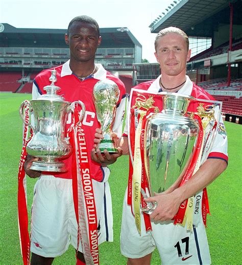 Es werden unter anderem die trainerstationen und seine stationen als spieler aufgelistet. Patrick Vieira and Emmanuel Petit with a few trophies | Flickr