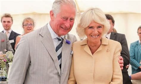 Następca brytyjskiego tronu książę karol i wybranka jego serca księżna kamila obchodzą dziś 15. Prince Charles and Camilla's popularity at 'risk' over The ...