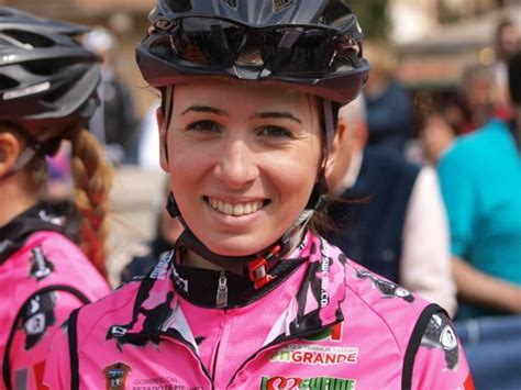 Giada, italian for jade, is an italian road cyclist, she was the 2012 italian champion, and has ridden for a host of teams, pretty much switched squad every year, last year from pasta zara to current squad, the mexican team faren. Giada Borgato