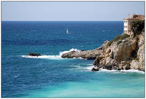 Immobilien in varna, immobilien in einige unserer bevorzugten gebiete für häuser am meer und haus kaufen in bulgarien mit meerblick sind hier zu finden. Haus am Meer Foto & Bild | europe, balearic islands, spain ...