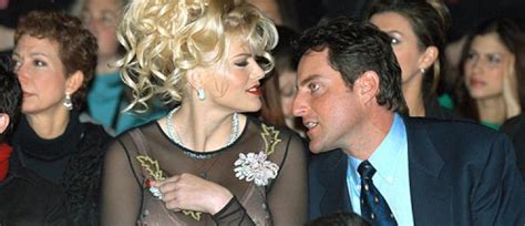 8,707 likes · 2 talking about this. Etats-Unis: La relaxe de l'ex-compagnon d'Anna Nicole ...