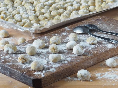 Ricordate però che per fare gli gnocchi di zucca dovrete zucca polpa 300 g. Cos'è e come si fa: Gnocchi di zucca - CHIWAWA IN CUCINA