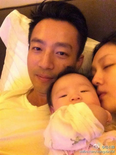 Barbie hsu and wang xiao fei celebrated their fourth wedding anniversary last week, although not everything is all roses for the high profile couple. Asian E-News Portal: Wang Xiaofei compares Barbie Hsu to ...