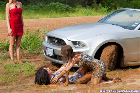 Muddy car parks and roads. Beißen Gedanken: The missed party, a car stuck & some ...