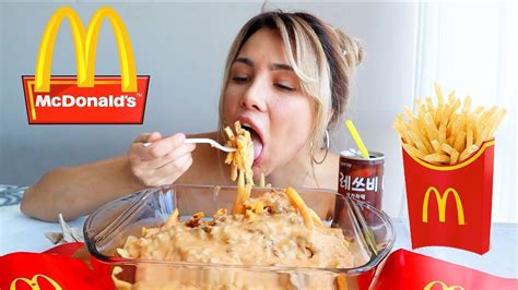 To make the animal fry spread: Veronica teaching audiences her recipe for 'animal fries ...