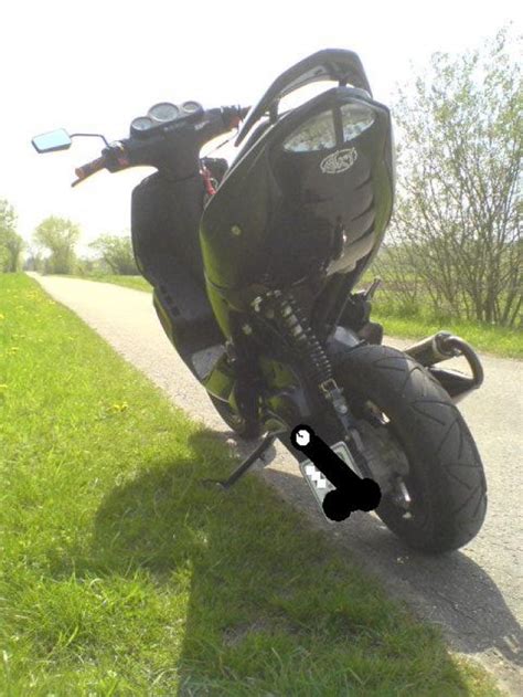 Scootertuning is not a crime. Durchgang über Hinterrad MTKT (für Originalrücklicht ...