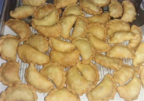 Resep bahan isi pastel abon mini : Resep Pastel kering isi abon renyah oleh Maryam O'Brian ...