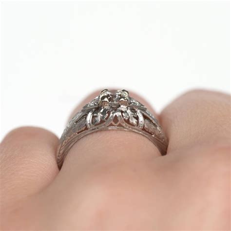Shop stunning engagement rings online. .25 Carat Diamond Platinum Engagement Ring For Sale at 1stdibs