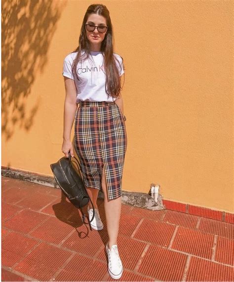 Para looks casual o de fiesta. Hermosa falda de cuadros con 👟 👌🏾 | Ropa, Moda faldas ...