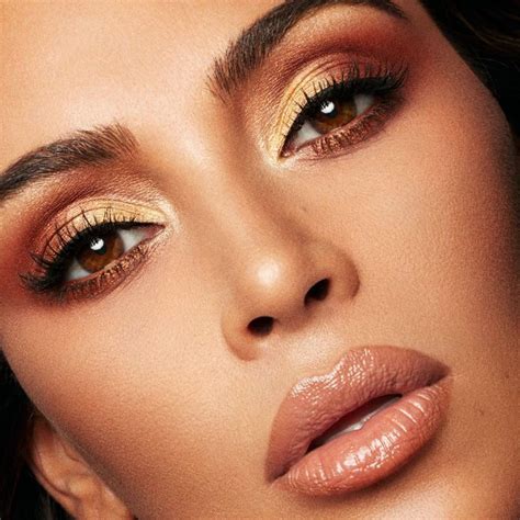 I'm finally getting around to editing a few videos that have been on my computer, thank you for being chill as i take care of a few things! Kim Kardashian And Her Shimmery Eye Makeup | IWMBuzz